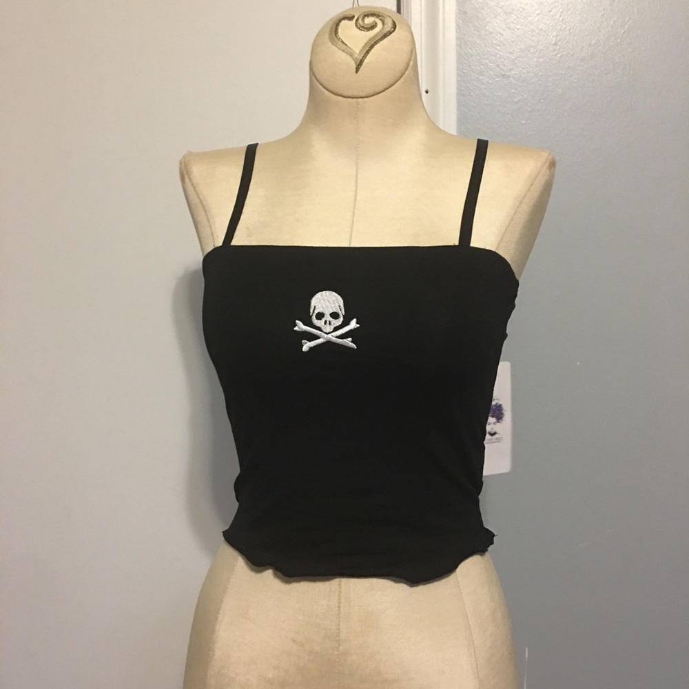 Black crop tank top